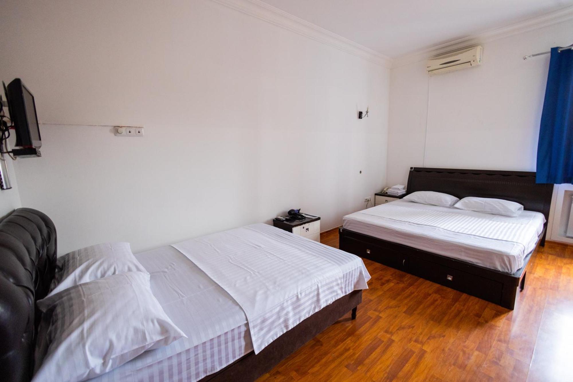 Yan Hotel Erevan Exterior foto